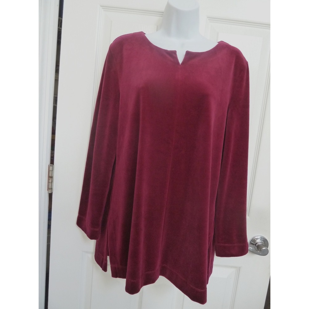 T BY TALBOTS Sz Med 8/10 Velour Tunic Top Burgundy Minimalist Pullover